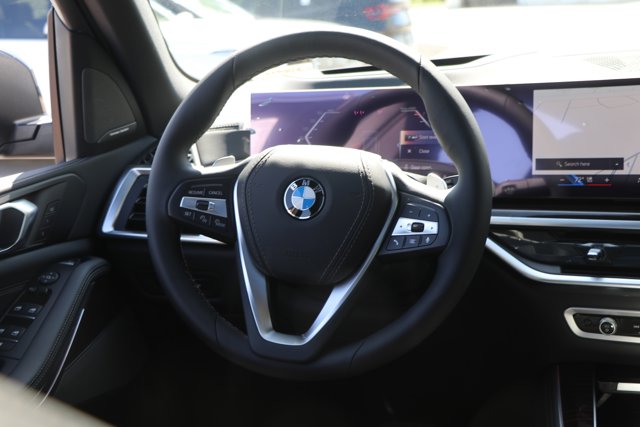 Vehicle image 29 of 37