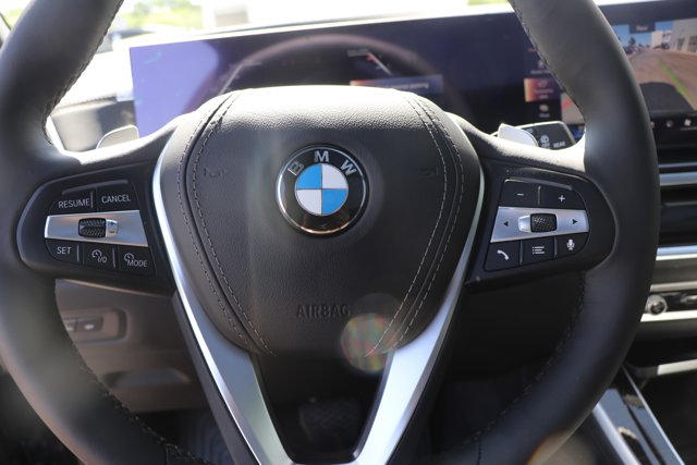 Vehicle image 16 of 37