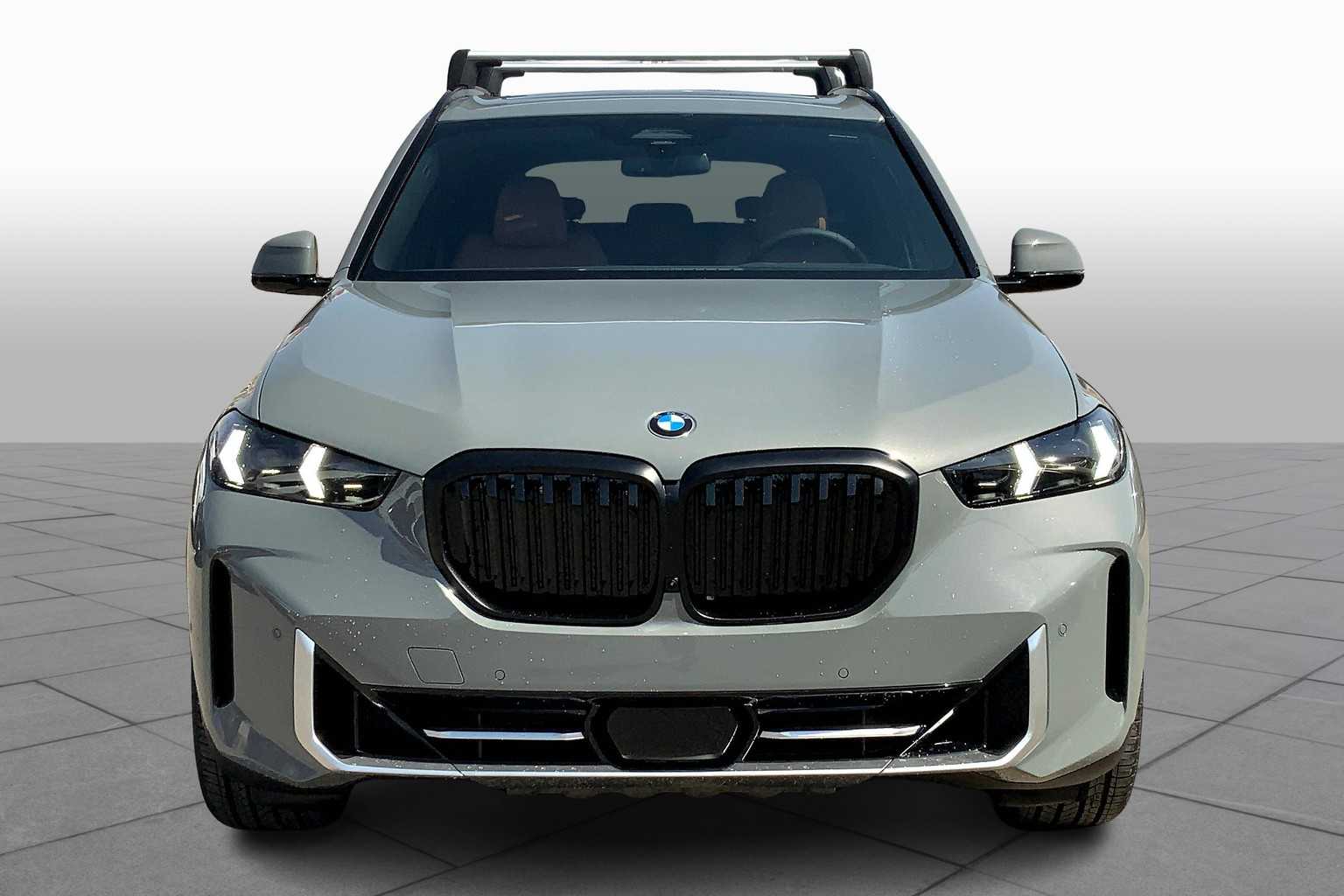 Vehicle image 2 of 19