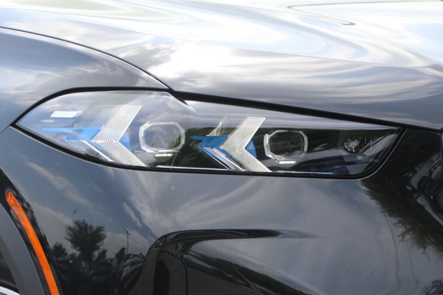 Vehicle image 9 of 38