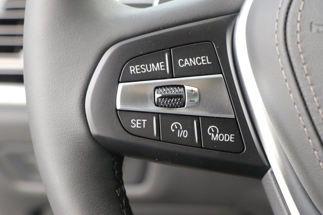 Vehicle image 17 of 38