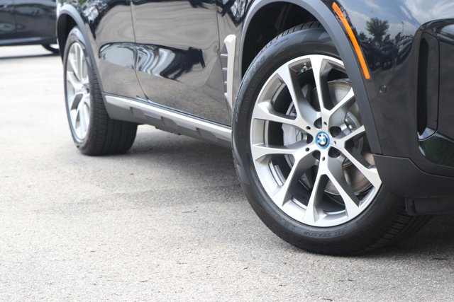 Vehicle image 8 of 38
