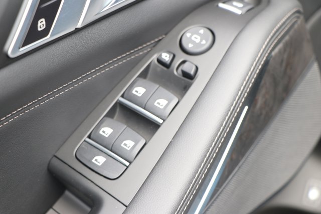 Vehicle image 26 of 38