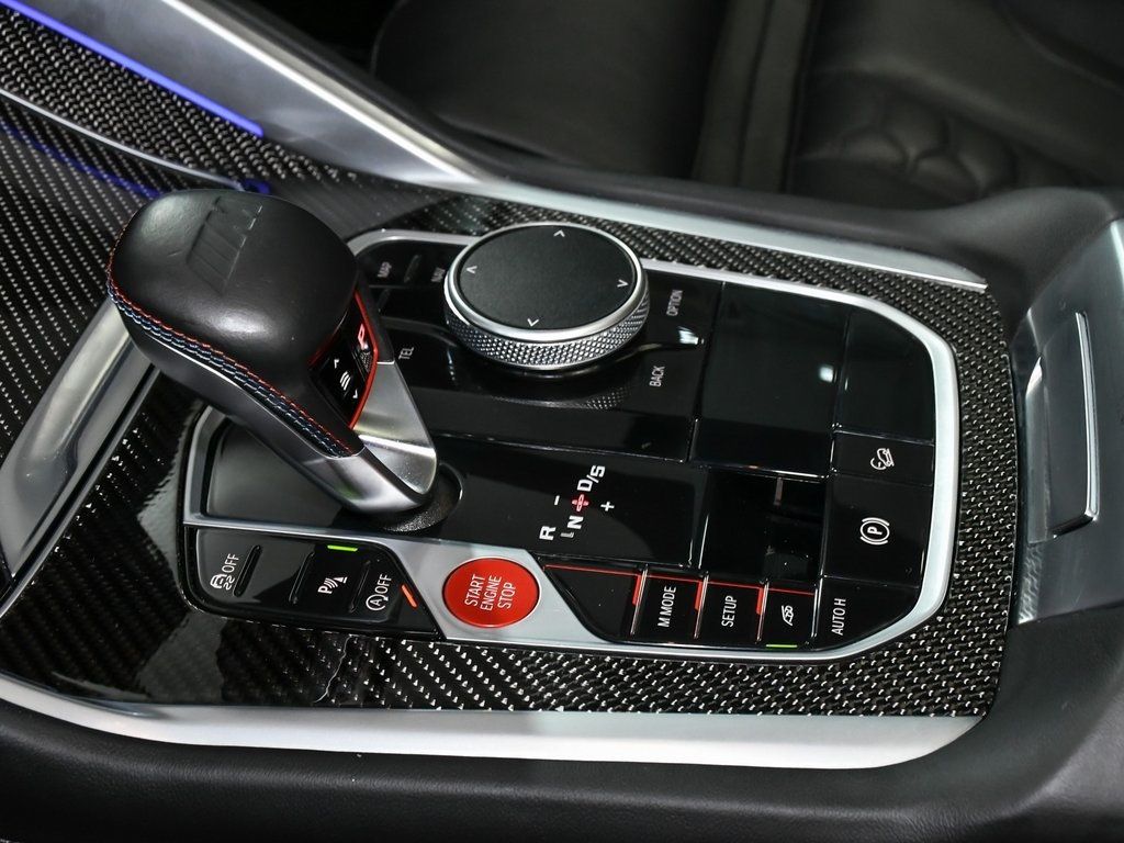 Vehicle image 66 of 100