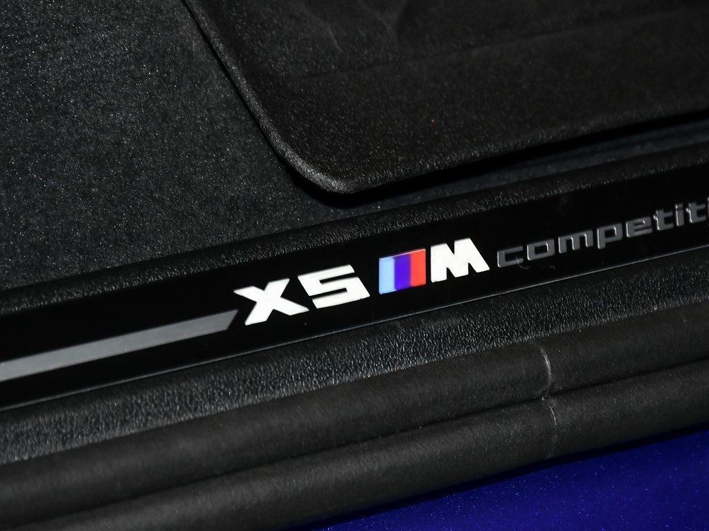 Vehicle image 22 of 100