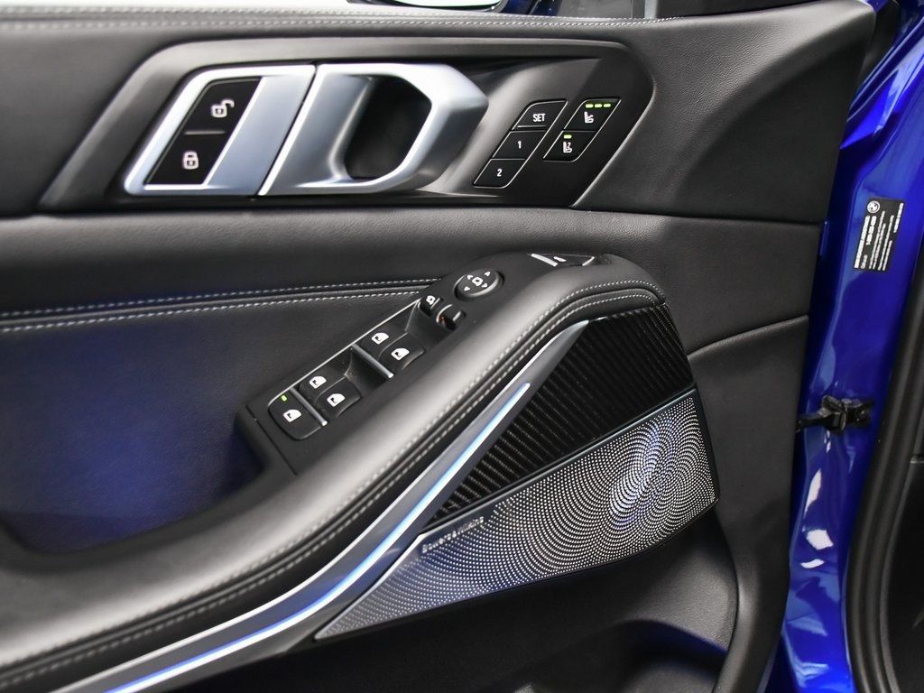 Vehicle image 12 of 100