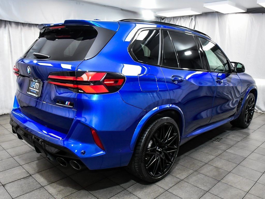 Vehicle image 4 of 100