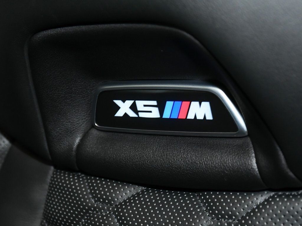 Vehicle image 71 of 100