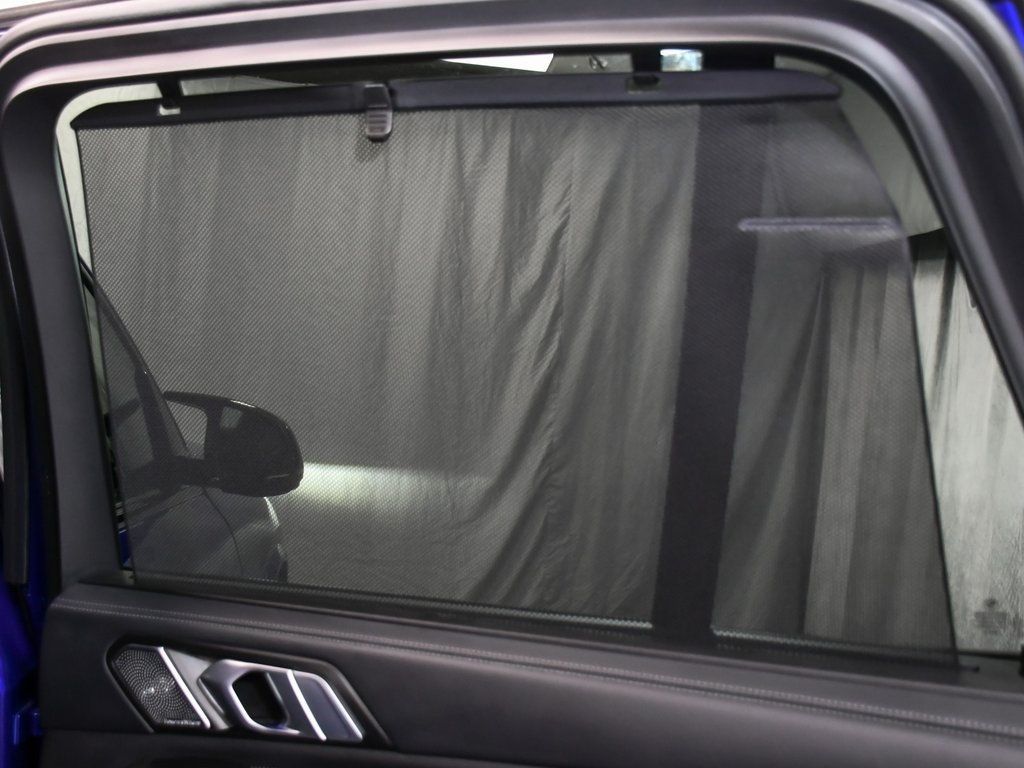 Vehicle image 20 of 100
