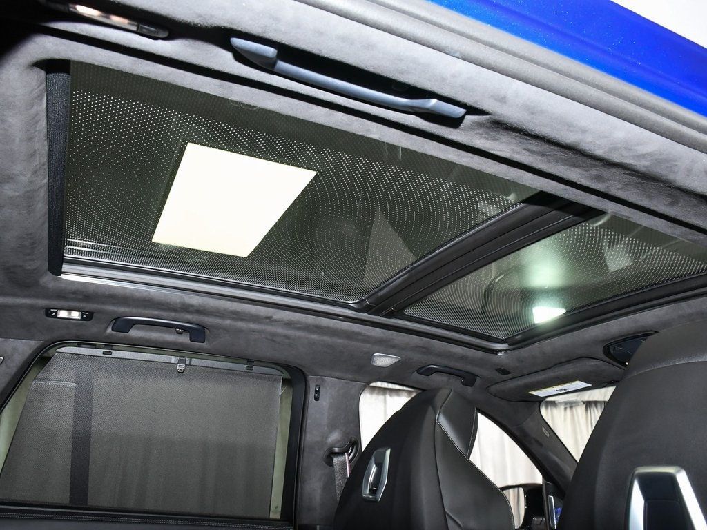 Vehicle image 81 of 100