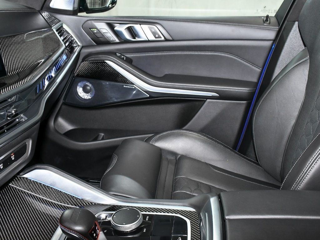 Vehicle image 68 of 100