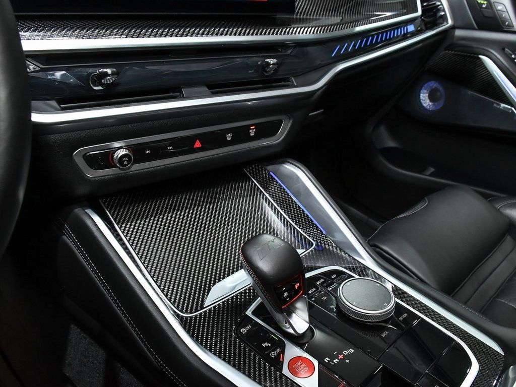 Vehicle image 64 of 100