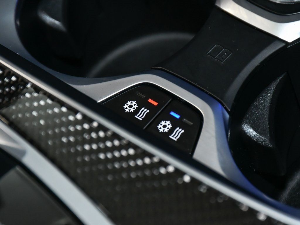 Vehicle image 89 of 100