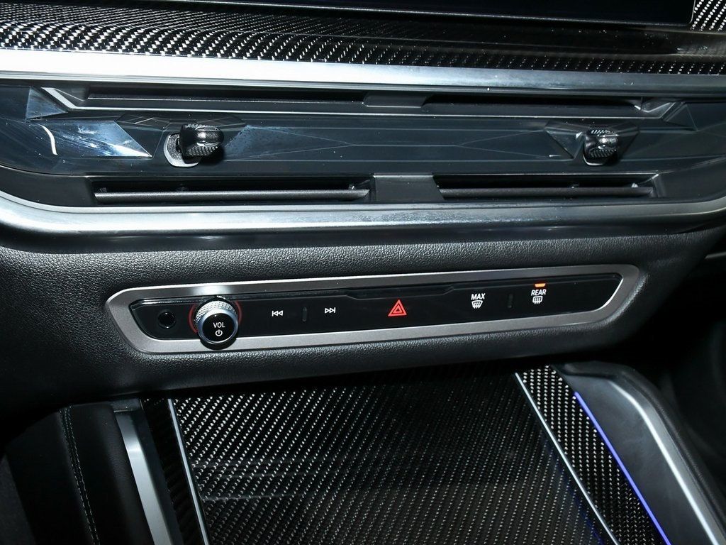 Vehicle image 54 of 100