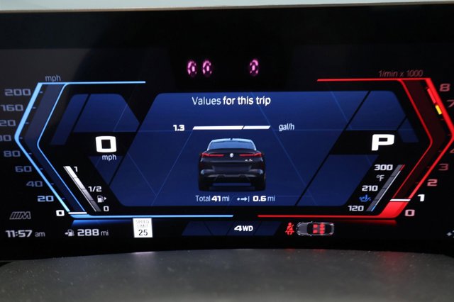 Vehicle image 17 of 26