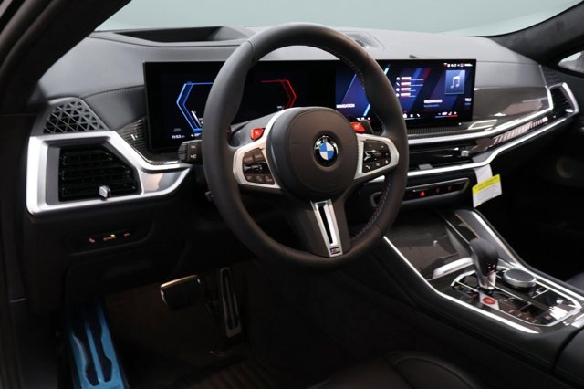 Vehicle image 15 of 26
