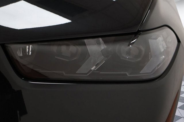 Vehicle image 24 of 26