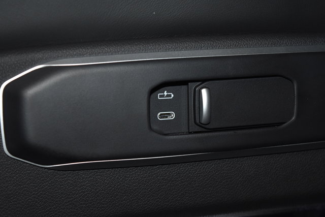 Vehicle image 24 of 35