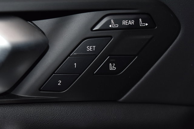 Vehicle image 7 of 35