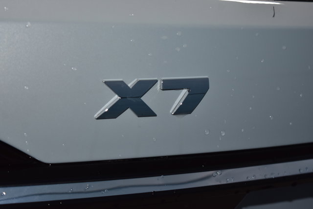 Vehicle image 29 of 35