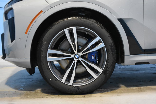 Vehicle image 27 of 35