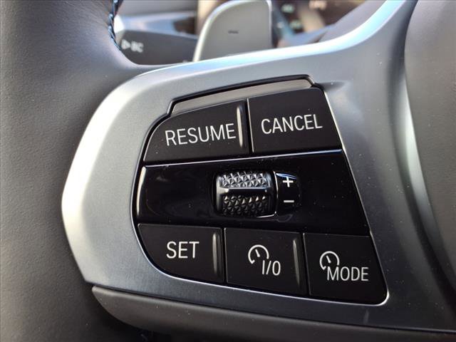 Vehicle image 18 of 19