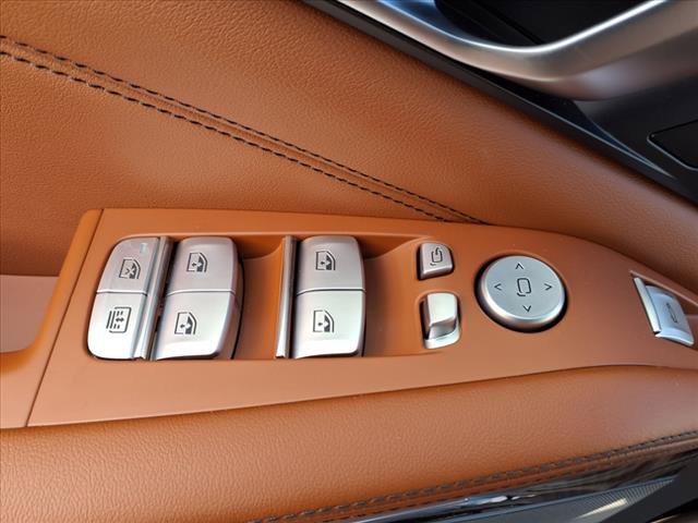 Vehicle image 12 of 19