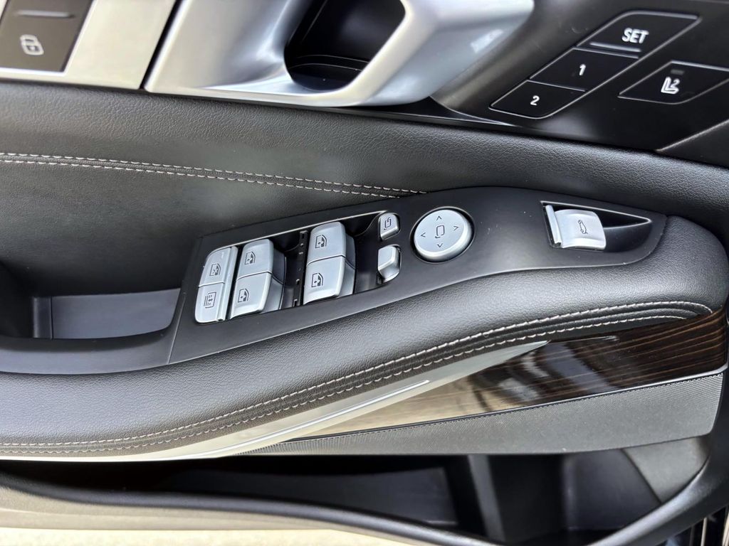 Vehicle image 32 of 32