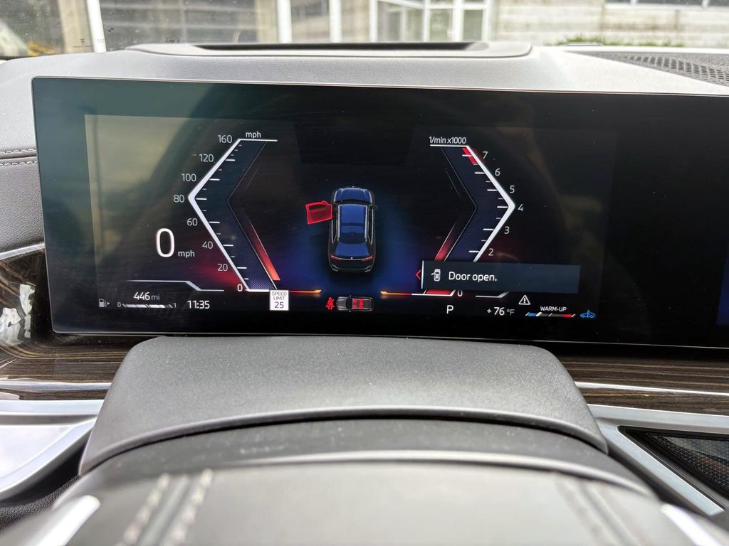 Vehicle image 20 of 32