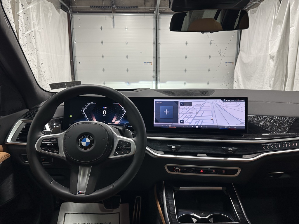 Vehicle image 16 of 74