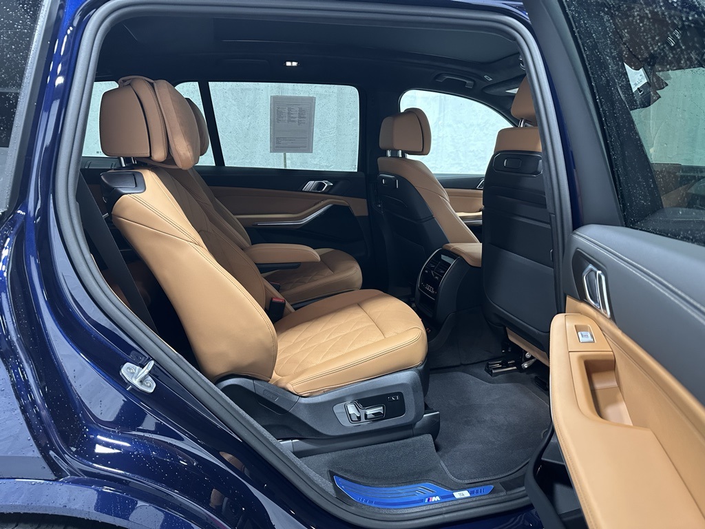 Vehicle image 55 of 74