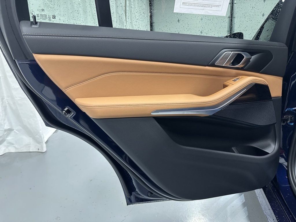 Vehicle image 45 of 74