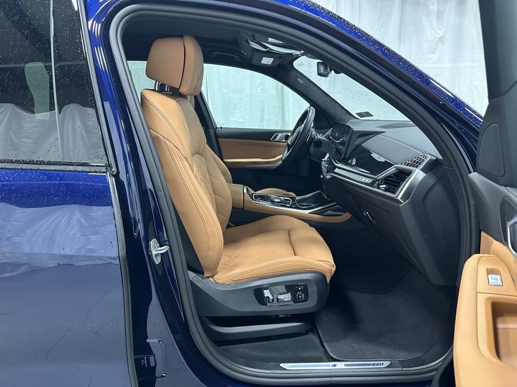 Vehicle image 62 of 74