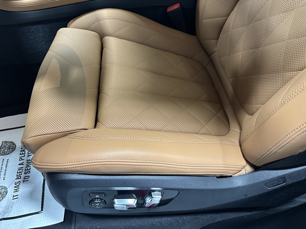 Vehicle image 13 of 74