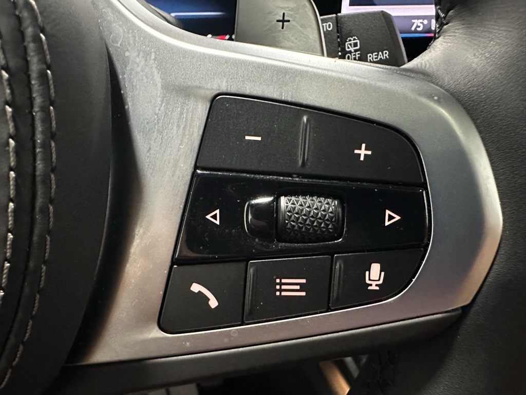 Vehicle image 20 of 74