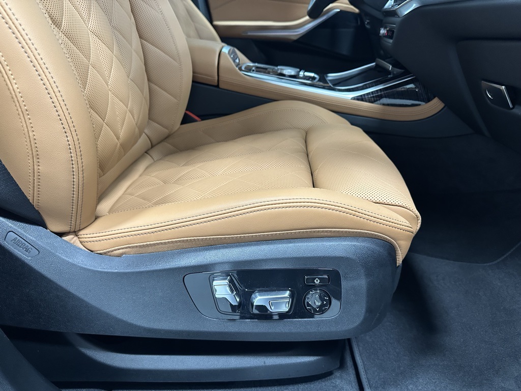 Vehicle image 63 of 74