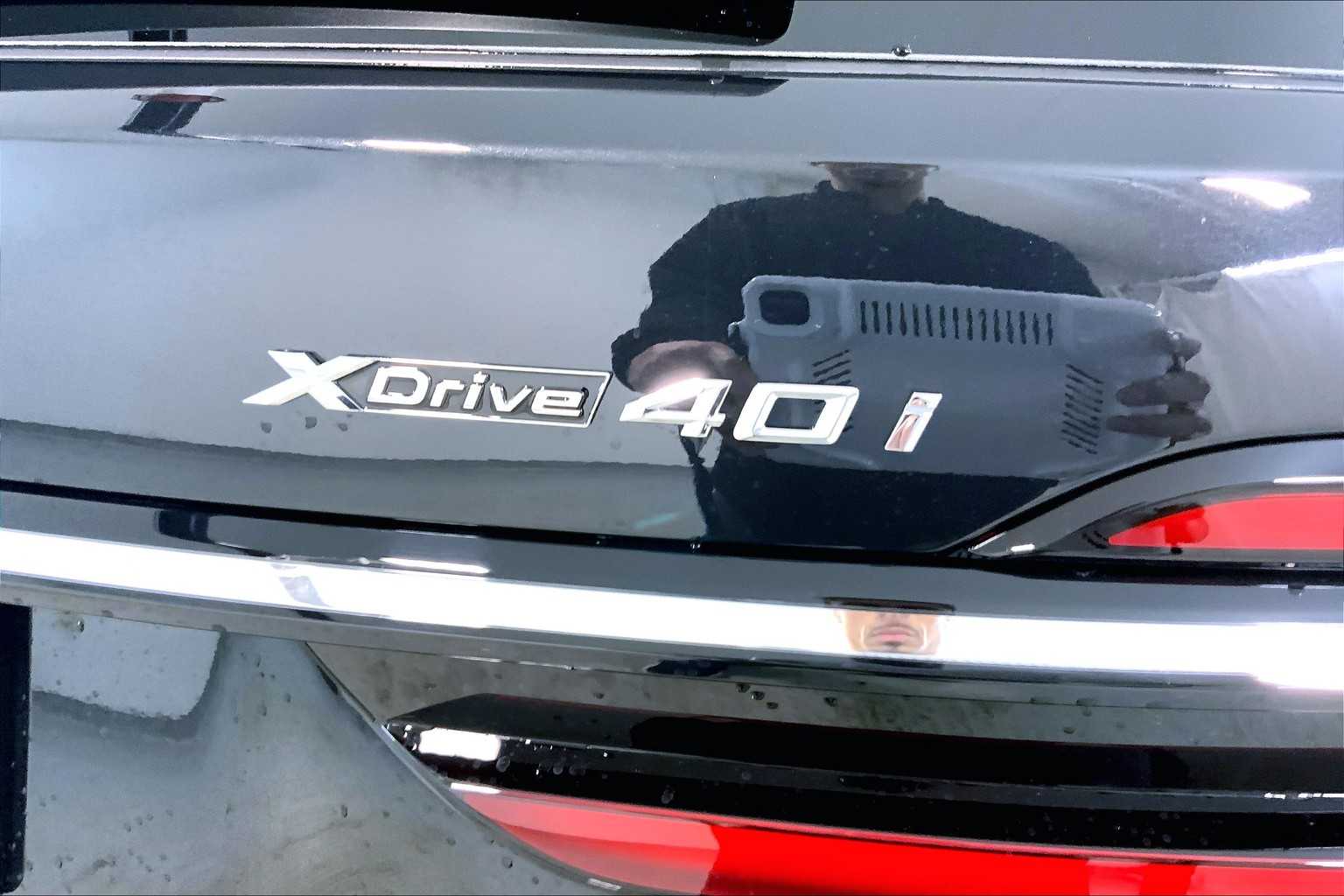 Vehicle image 15 of 22