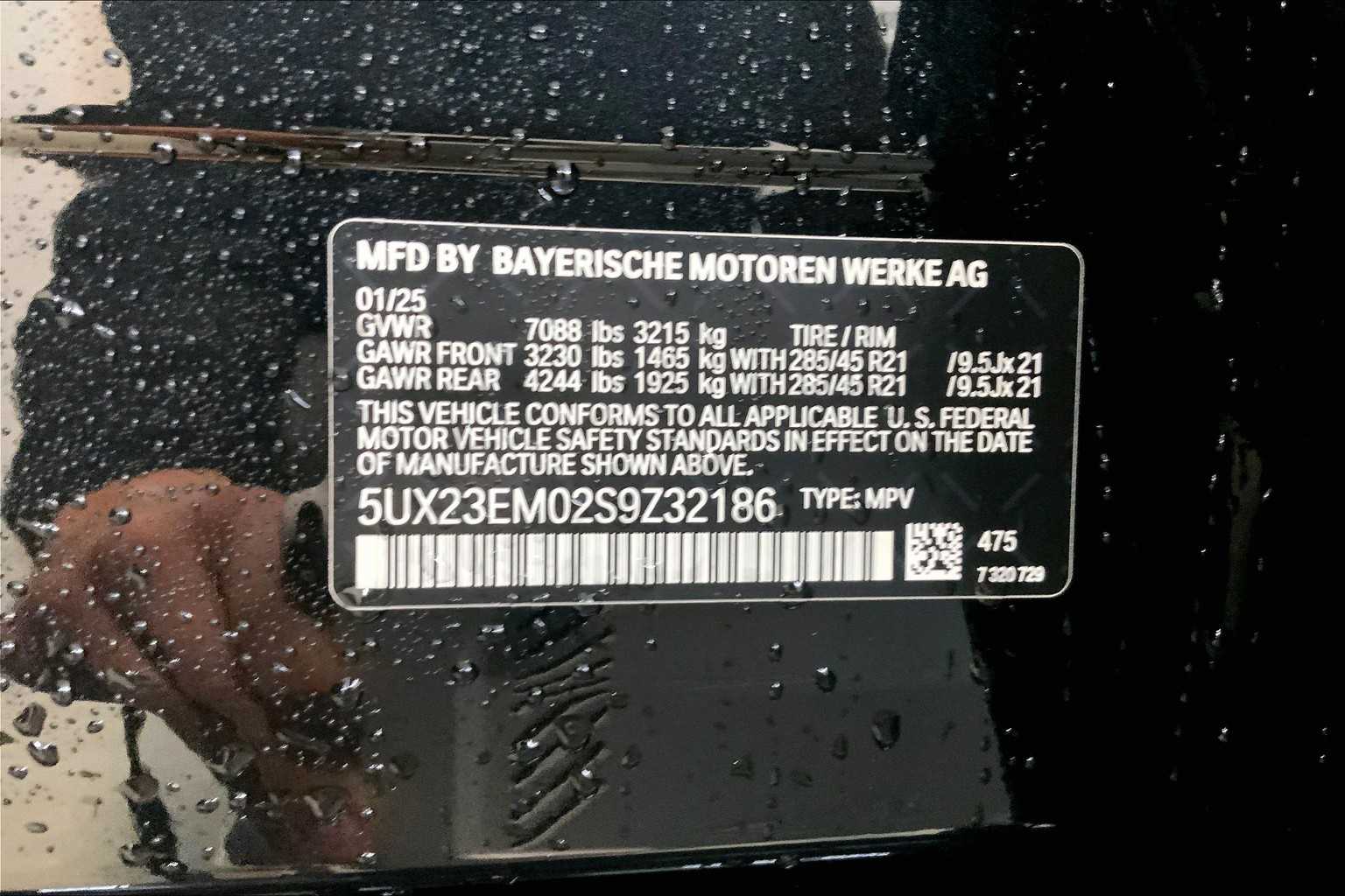 Vehicle image 21 of 22