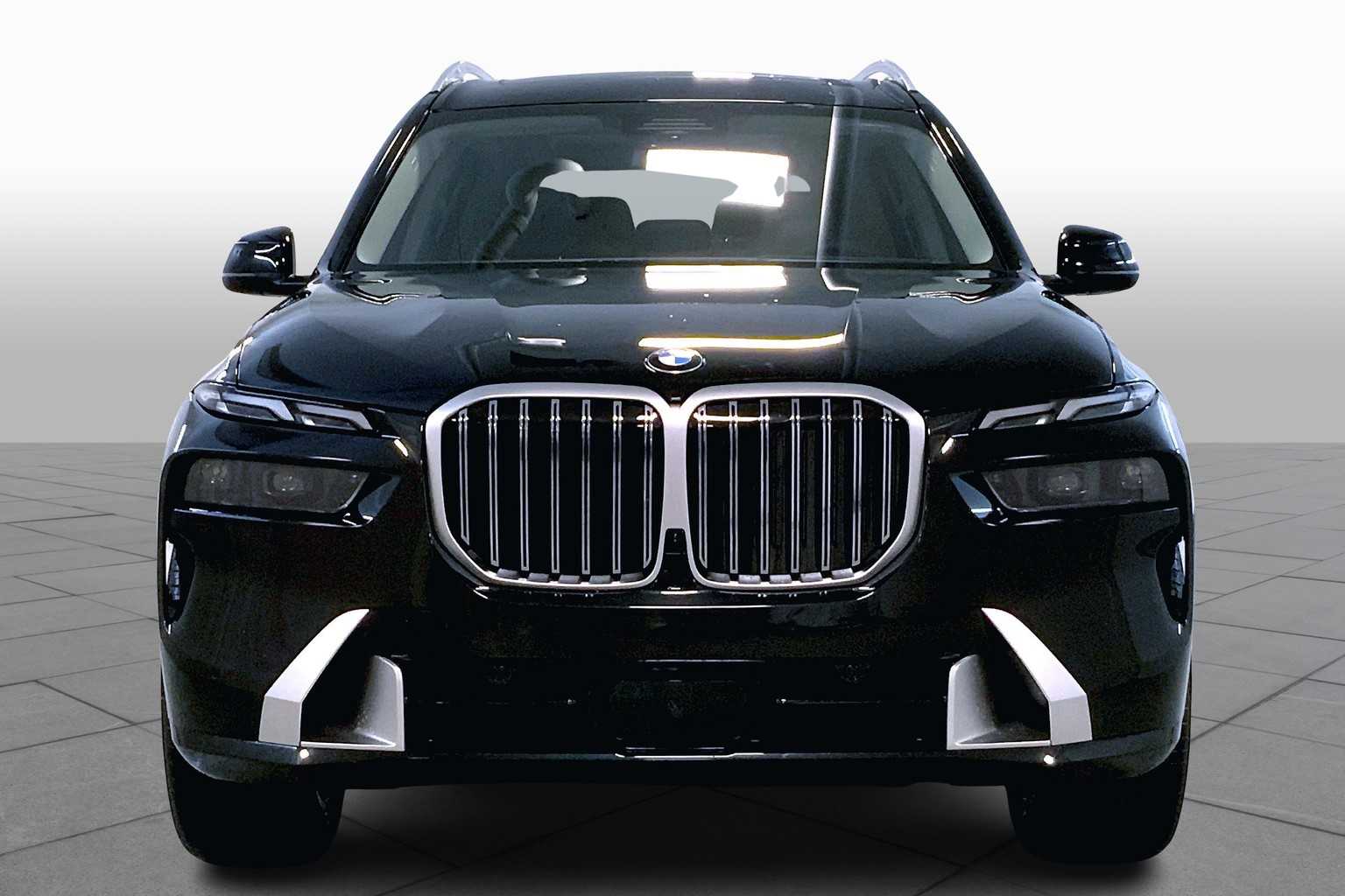 Vehicle image 2 of 22