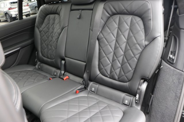Vehicle image 34 of 37