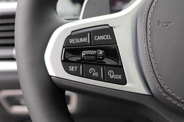 Vehicle image 17 of 37