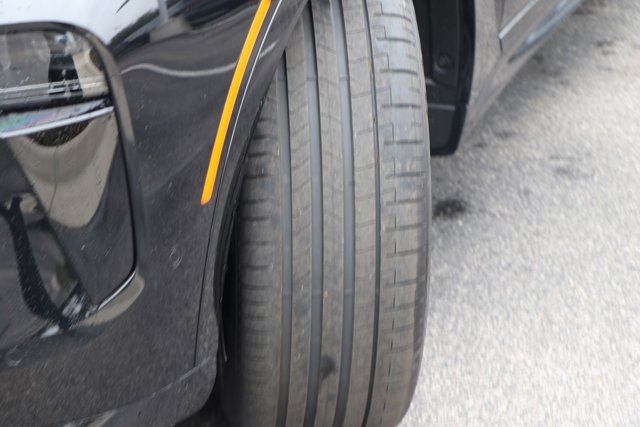 Vehicle image 11 of 37