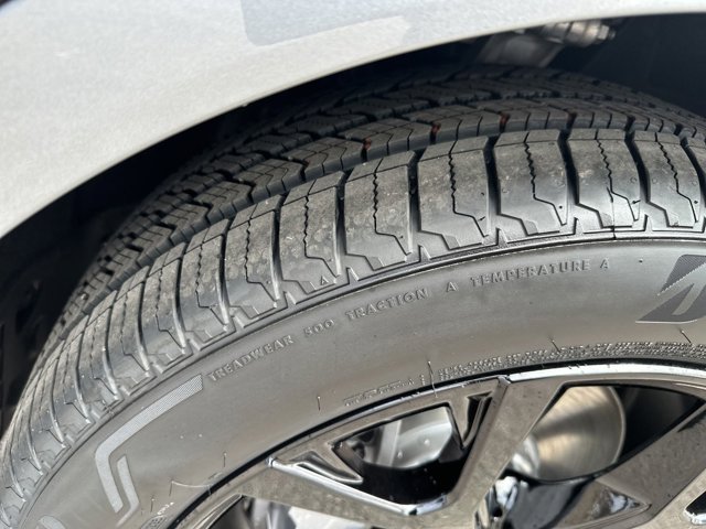 Vehicle image 11 of 37