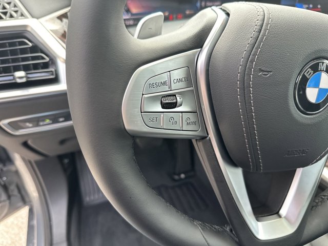 Vehicle image 19 of 37