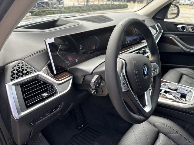 Vehicle image 16 of 37