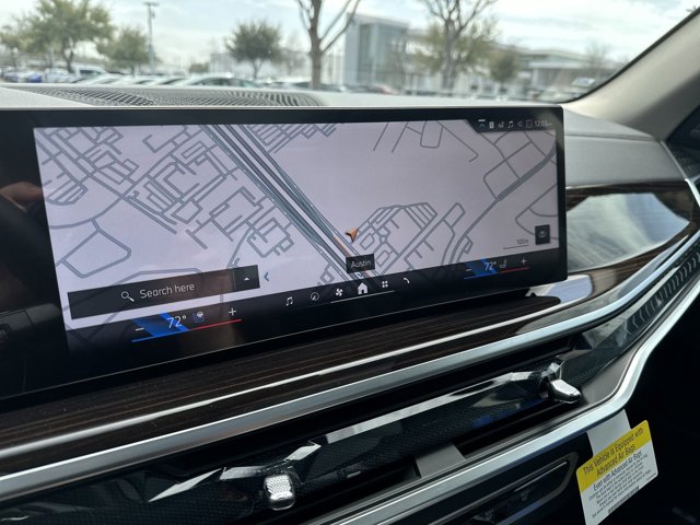 Vehicle image 26 of 37