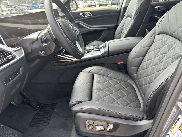 Vehicle image 14 of 37