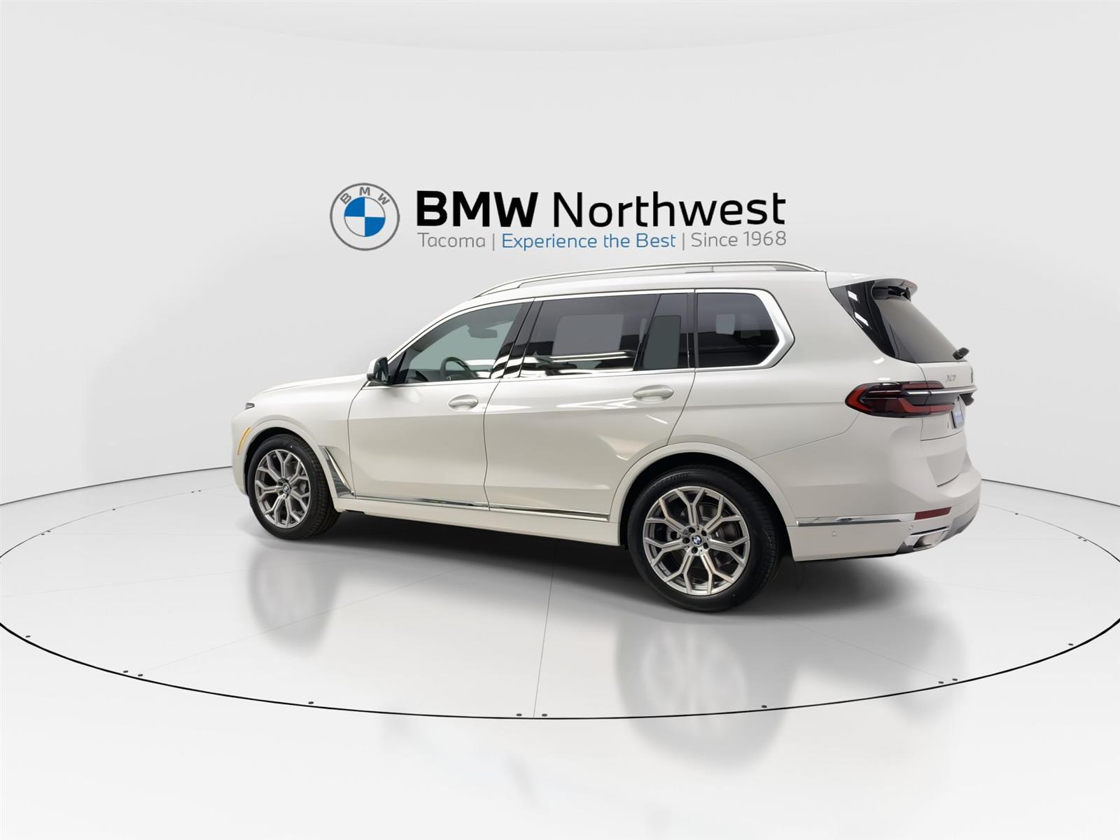 Vehicle image 13 of 31