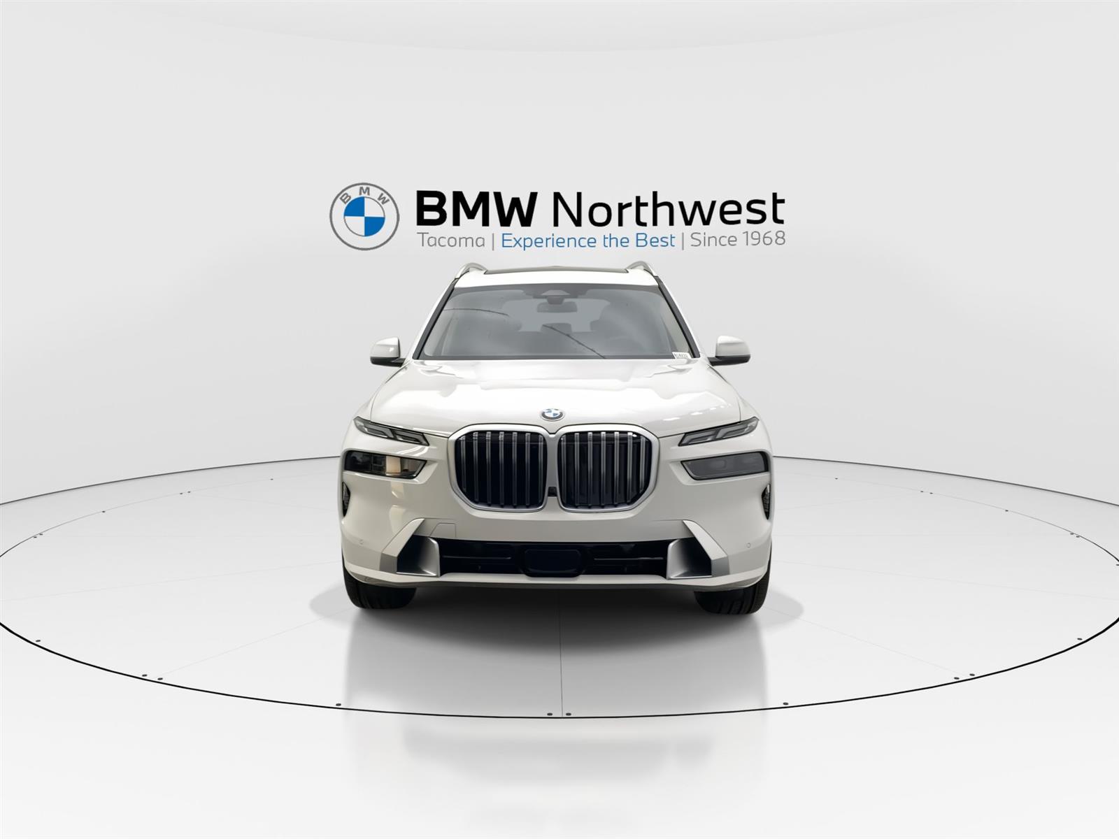Vehicle image 4 of 31