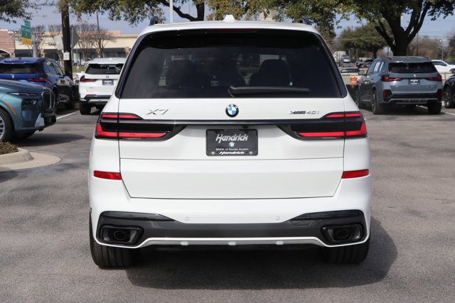 Vehicle image 6 of 38